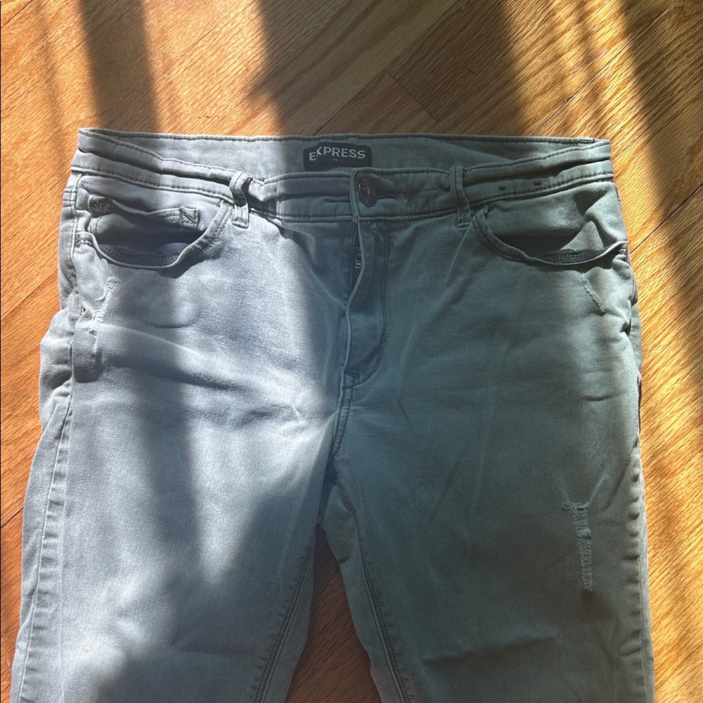 Express Distressed Jeans - Picture 2 of 4